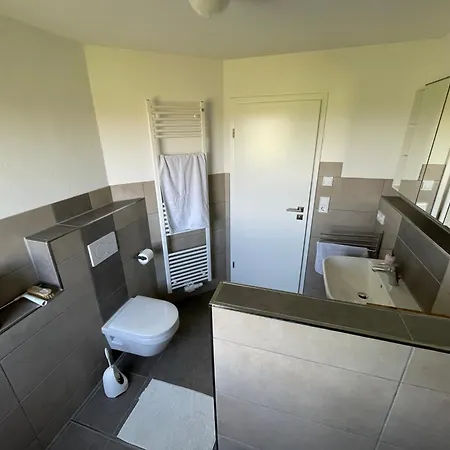 アパート Modernes Mit Bergpanorama & Terrasse Unterthingau