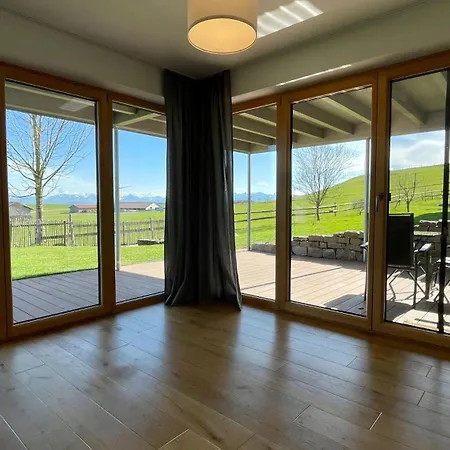 Modernes Mit Bergpanorama & Terrasse شقة